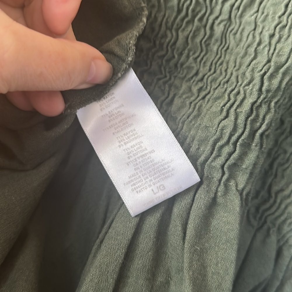 L Anthropologie olive green ruched waist, peplum tank top w scoop neckline & tie - Picture 6 of 10